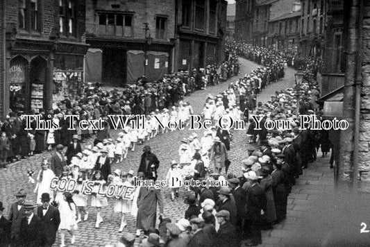 LA 647 - Whit Monday Parade, Padiham, Lancashire 1924