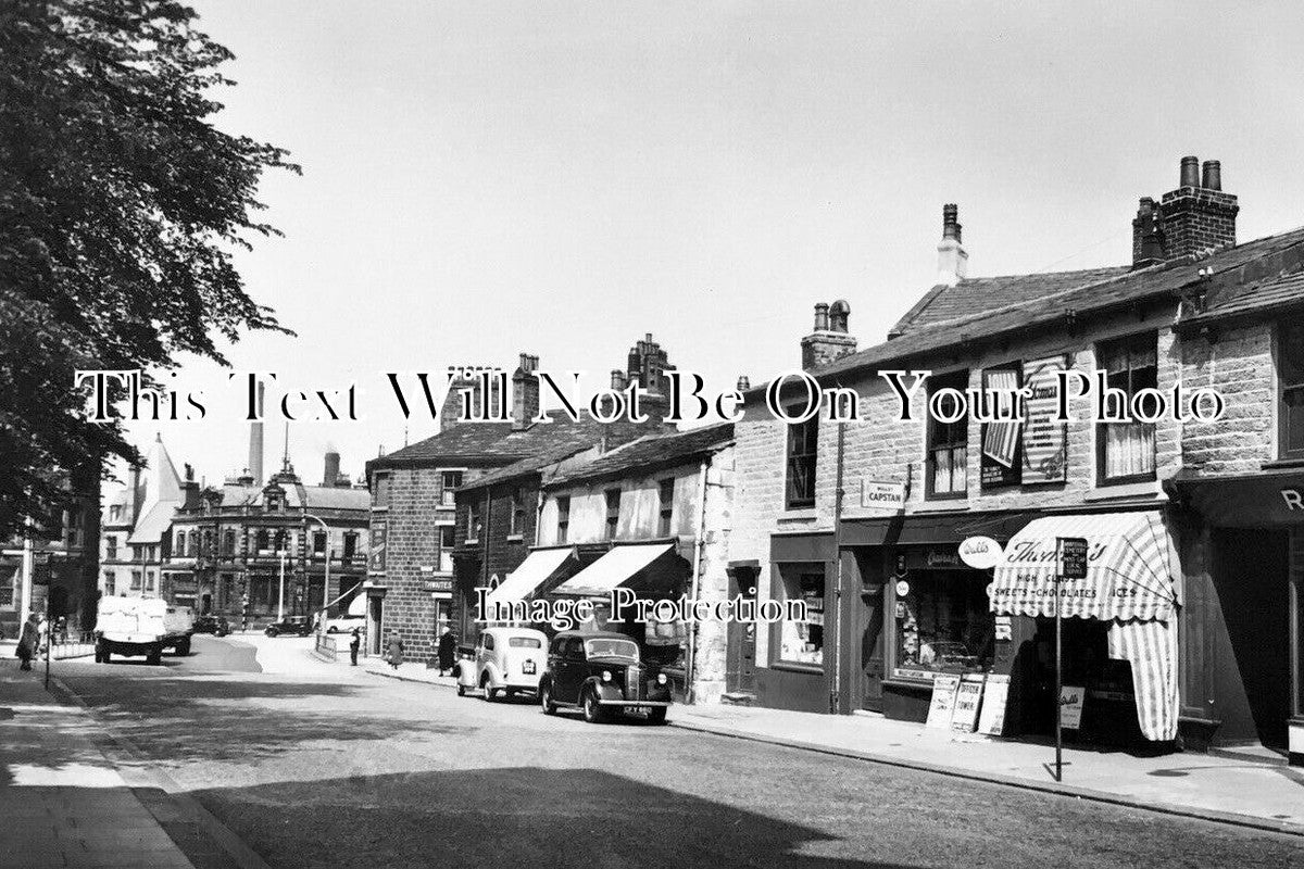 LA 7033 - Bolton Road, Darwen, Lancashire c1950