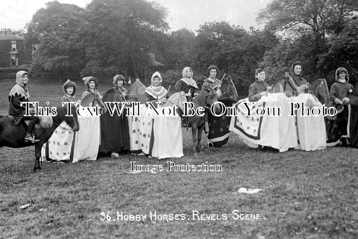 LA 7036 - Hobby Horses Revels Scene, Lancaster, Lancashire c1913