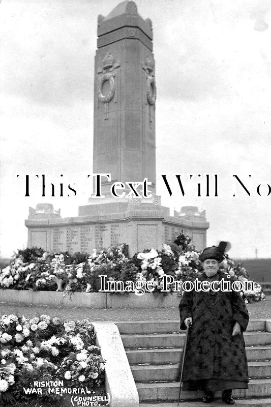 LA 7057 - Rishton War Memorial, Lancashire