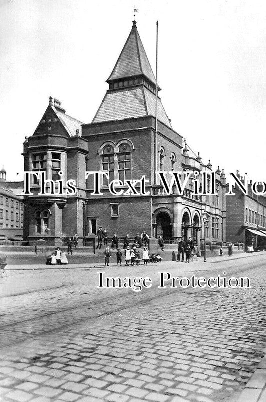 LA 7068 - Free Library, Hindley, Wigan, Lancashire c1916