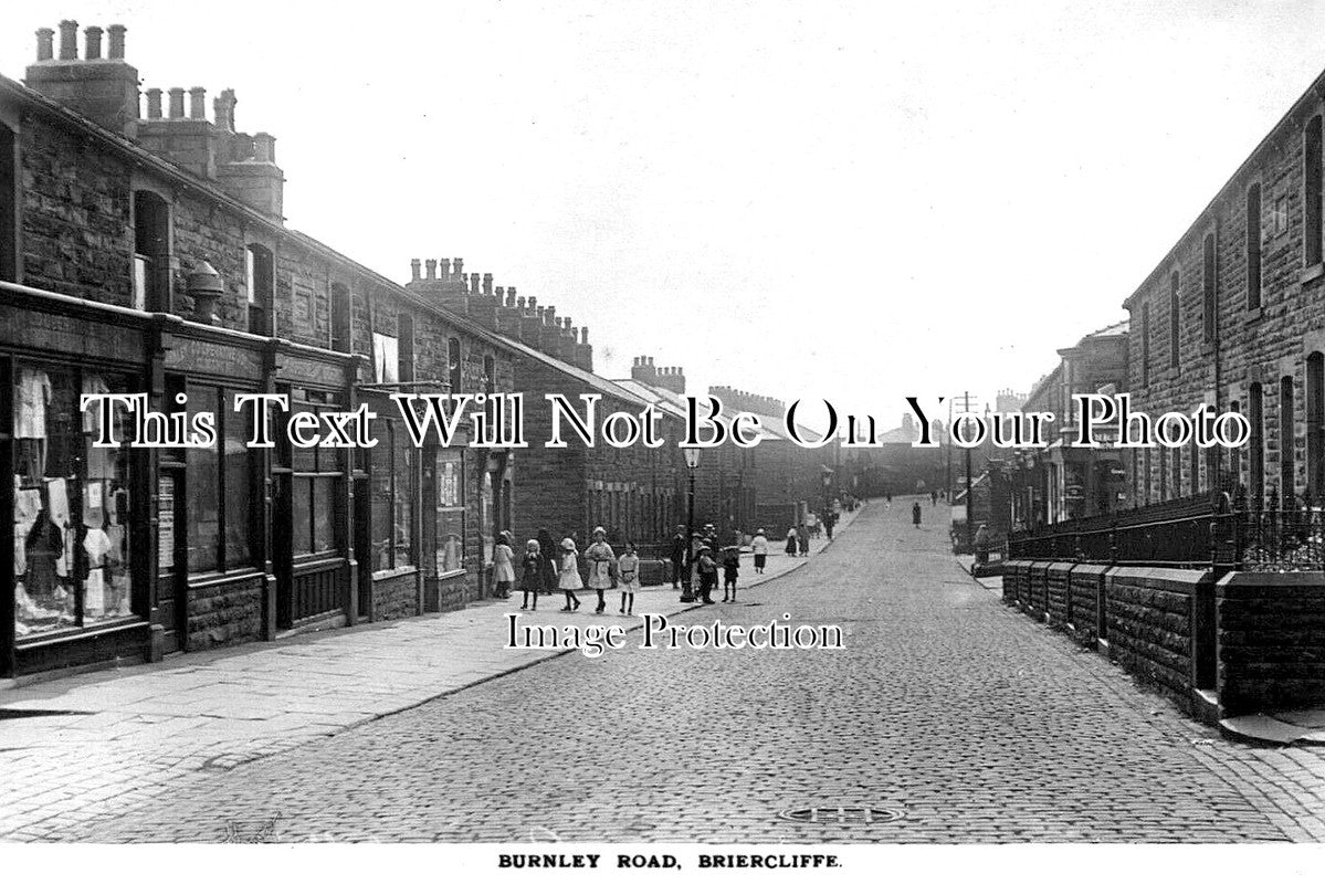 Briercliffe LA 7096 - Burnley Road, Briercliffe, Lancashire – JB Archive