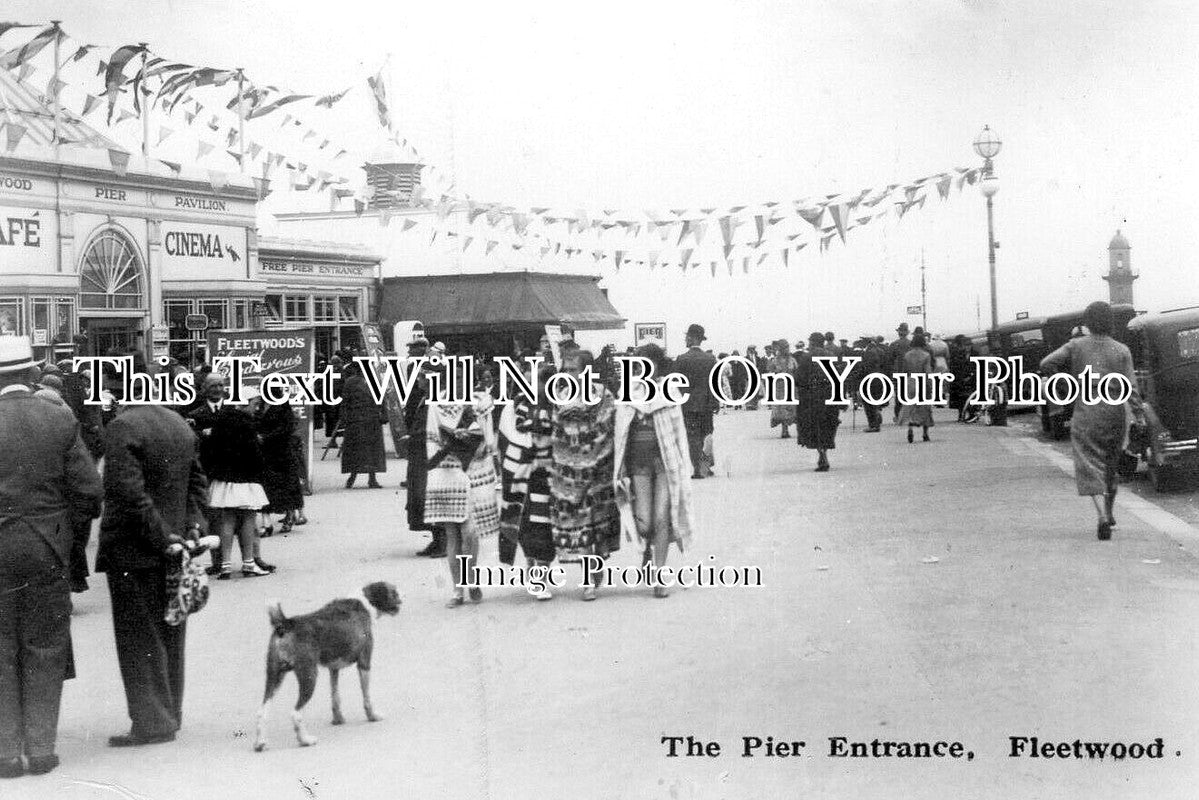 LA 7172 - The Pier Entrance, Fleetwood, Lancashire c1935