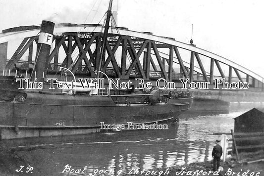 LA 7193 - Trafford Bridge, Manchester Ship Canal, Lancashire