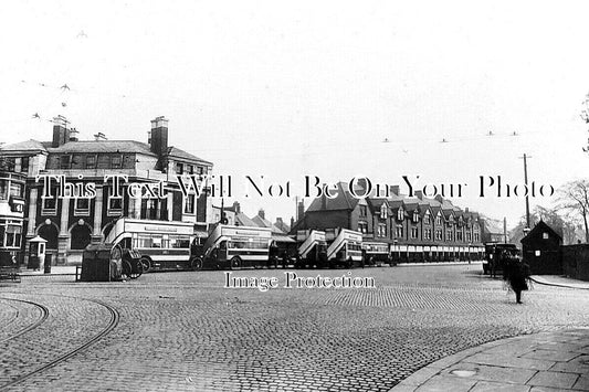 LA 7229 - Bus & Tram Terminus, West Didsbury, Manchester c1928