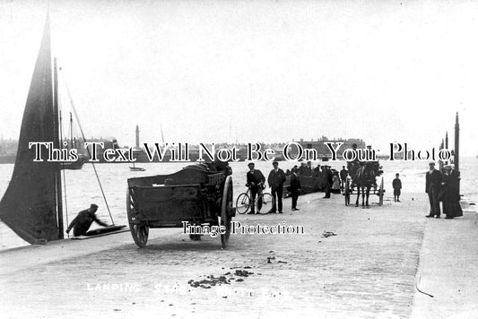 LA 7262 - Knott End Landing Stage, Lancashire c1903
