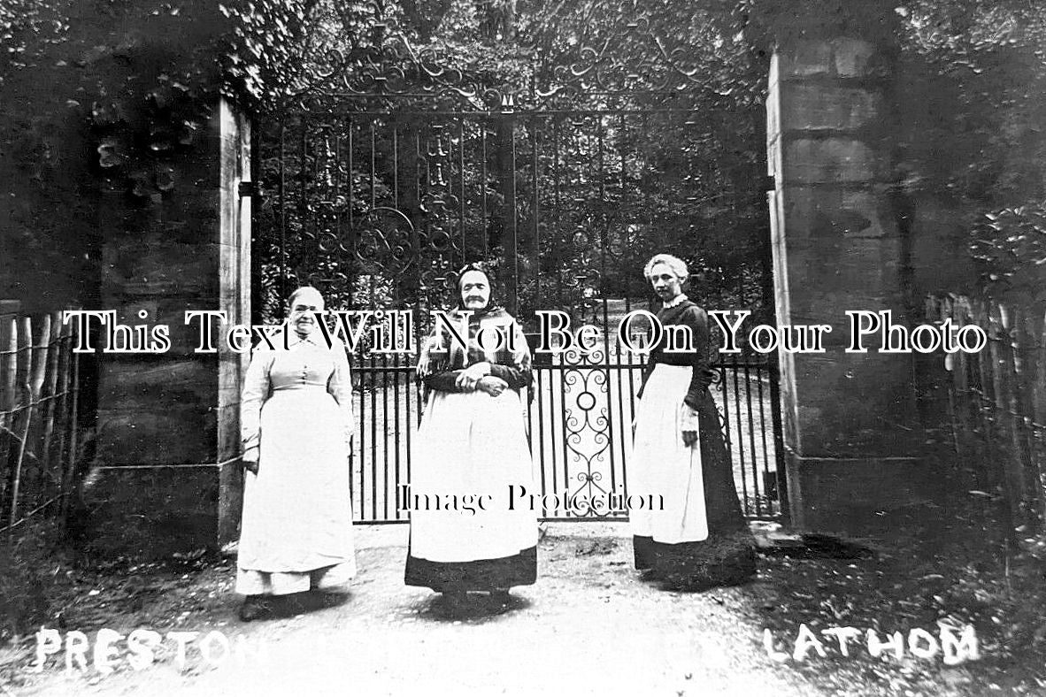 LA 7281 - Preston Lodge Gates, Lathom, Lancashire c1905