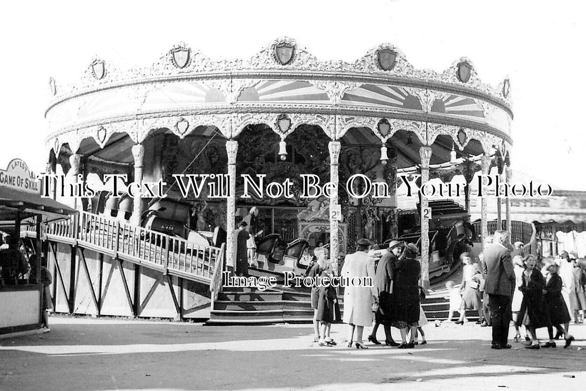 LA 7348 - Hadfields Fairground Ride, Southport, Lancashire c1939