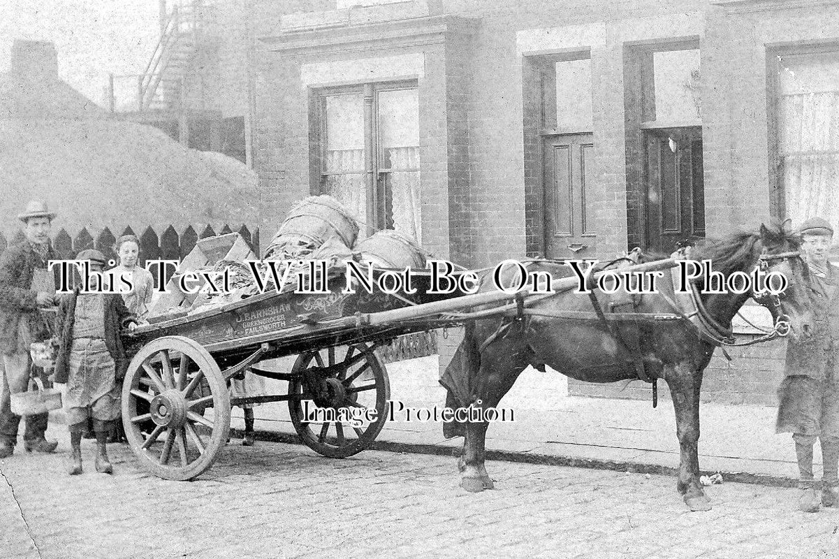 LA 915 - J Earnshaw Greengrocer Delivery Cart, Failsworth, Lancashire