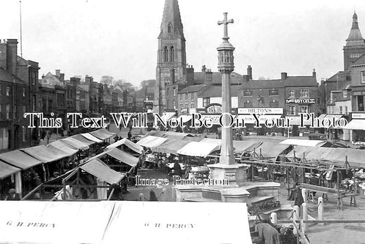 LC 1003 - Market Day, Market Harborough, Leicestershire c1933