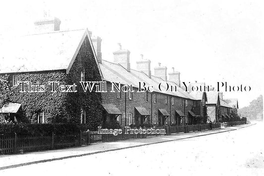 LC 1068 - Laurel Cottages, Stoney Stanton, Leicestershire c1908