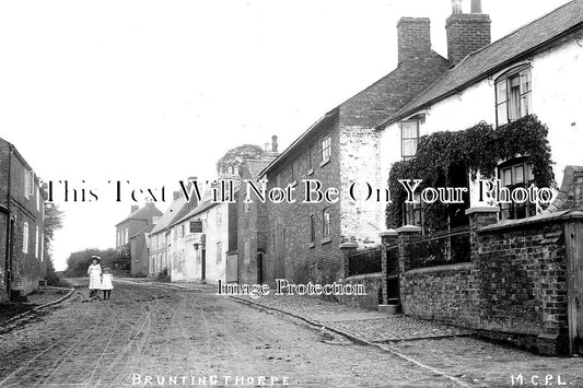 LC 516 - Main Street, Bruntingthorpe, Leicestershire c1910