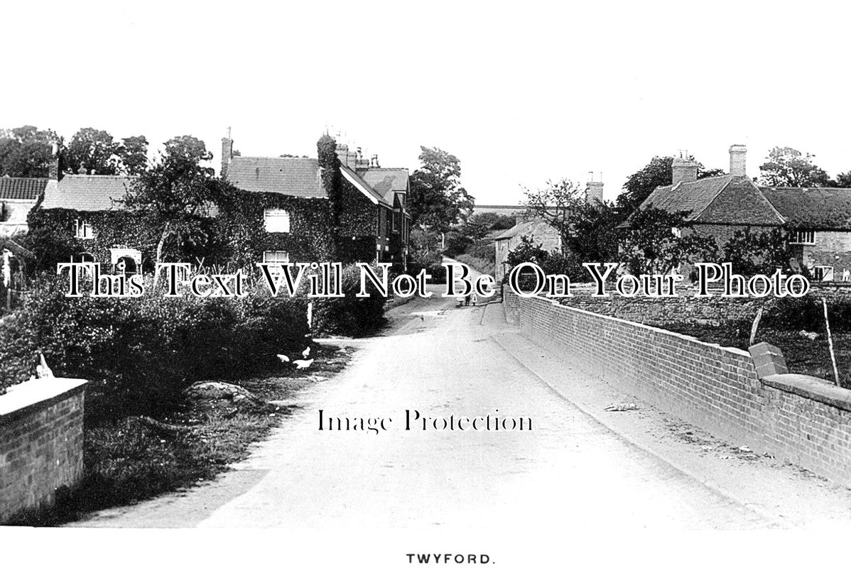 LC 772 - Twyford, Leicestershire c1918