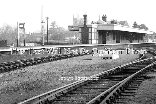 LI 1229 - Bourne Railway Station, Lincolnshire