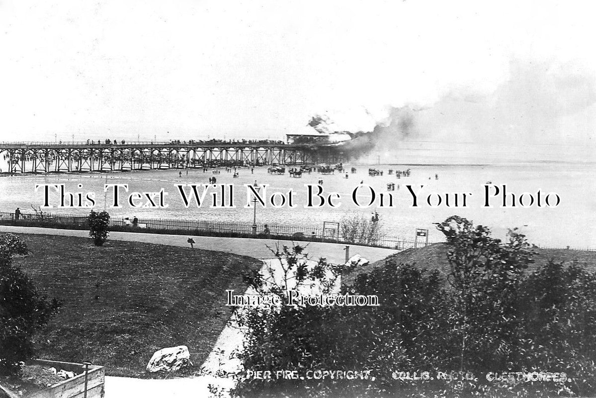 LI 1251 - Cleethorpes Pier On Fire, Lincolnshire