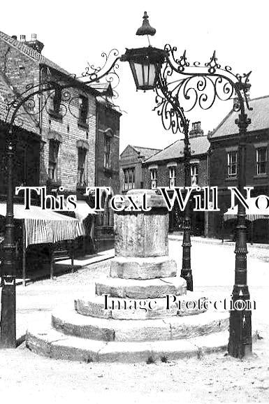 LI 1377 - Epworth Market Cross, Lincolnshire