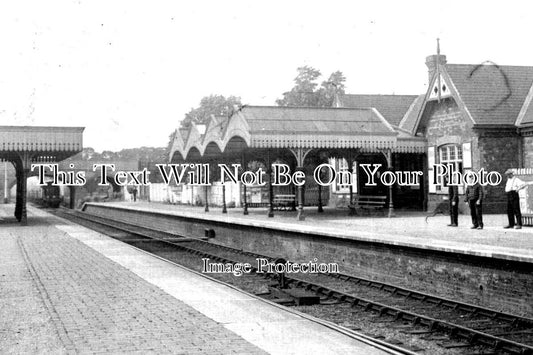 LI 1389 - Donington Railway Station, Lincolnshire