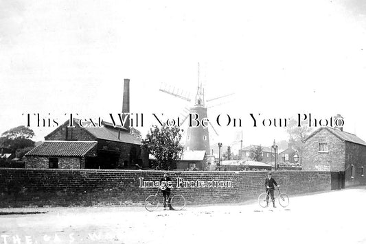LI 1502 - The Gas Works, Burgh Le Marsh, Skegness Windmill, Lincolnshire