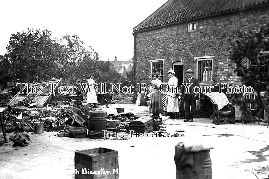 LI 1585 - Aftermath Of Flood Disaster, Louth, Lincolnshire 1920