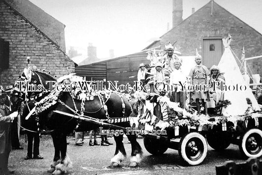 LI 1714 - Carnival Floats, Crowland, Lincolnshire