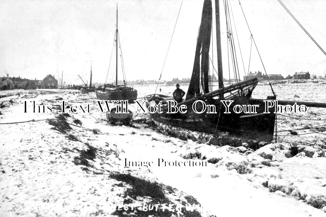 LI 1733 - Frozen River, West Butterwick, Lincolnshire c1908 – JB Archive