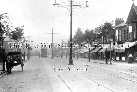 LI 1832 - Grimsby Road, Cleethorpes, Lincolnshire c1914