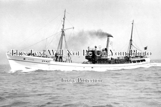 LI 2010 - Grimsby Fishing Trawler GY 421 ' Fighter' Lincolnshire c1910