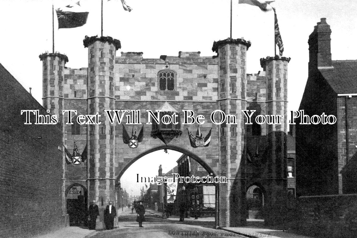 LI 2067 - Grimsby Arch, Lincolnshire