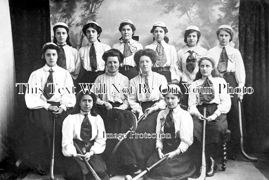 LI 2202 - Gainsborough LHC Ladies Hockey Club, Lincolnshire 1910