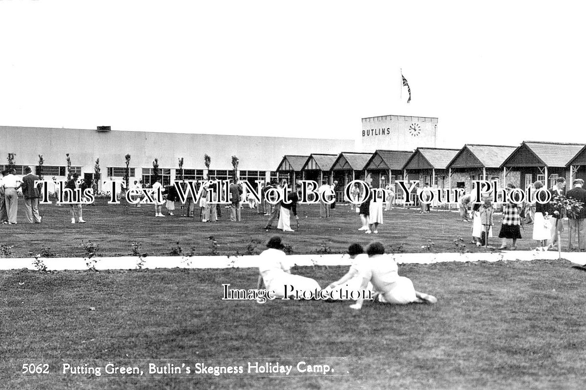 LI 2207 - Putting Green, Butlins Skegness Holiday Camp, Lincolnshire