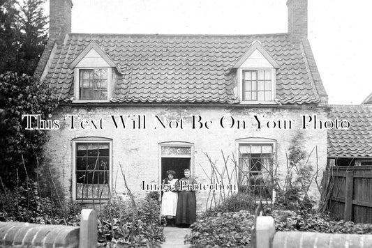 LI 2275 - Cottage In Bicker, Donington, Lincolnshire
