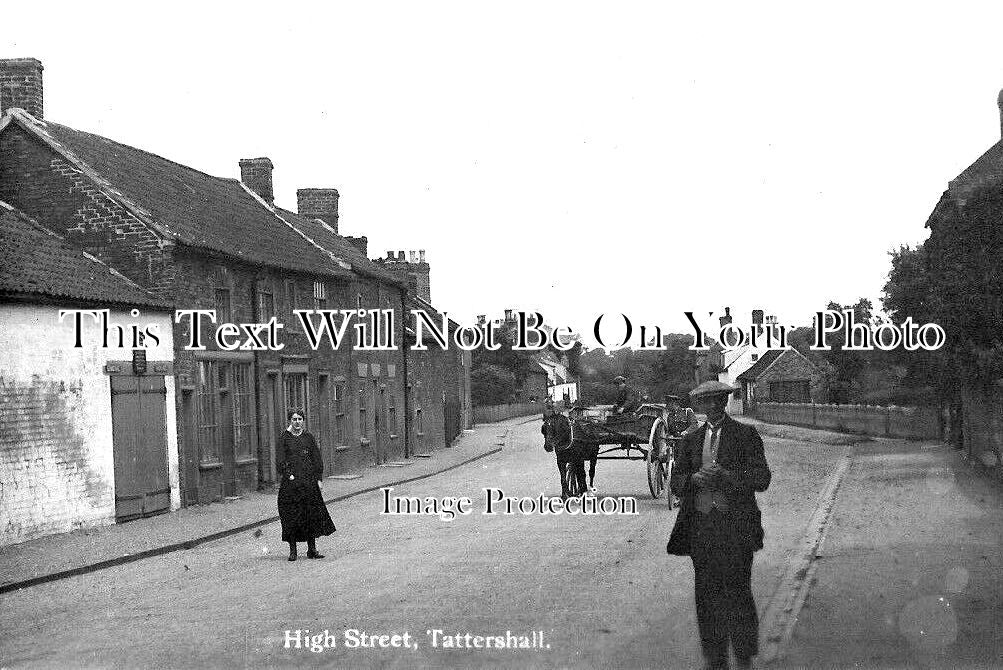 LI 2303 - High Street, Tattershall, Lincolnshire c1920