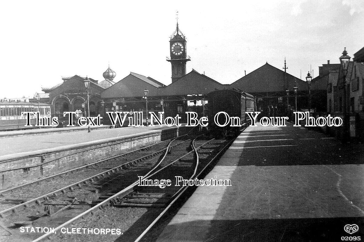 LI 2393 - Cleethorpes Railway Station, Lincolnshire