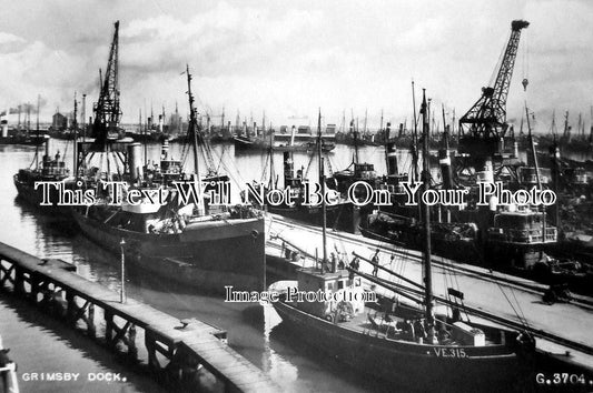 LI 2485 - Grimsby Docks, Lincolnshire c1935