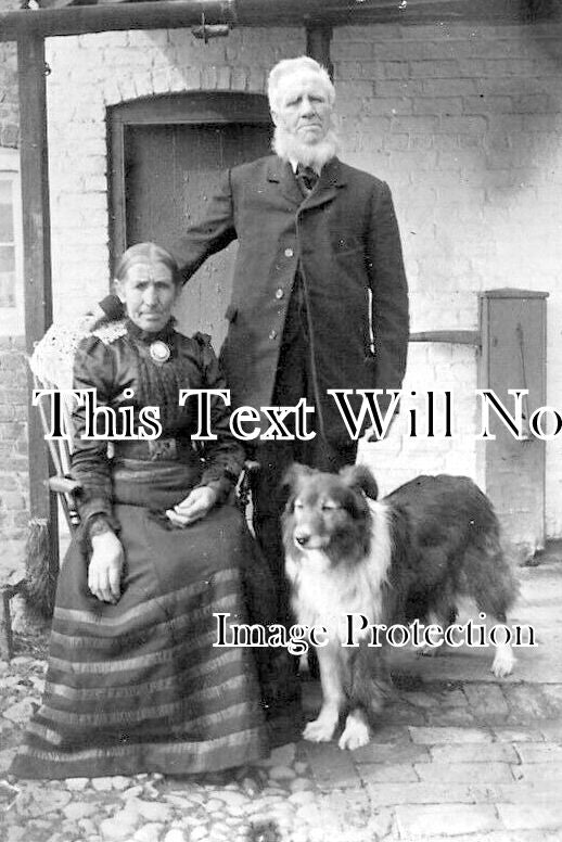 LI 2563 - East Holton Couple, Lincolnshire c1906