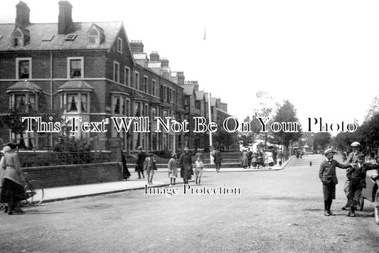 LI 2694 - Marine Hotel Corner, Skegness, Lincolnshire c1925