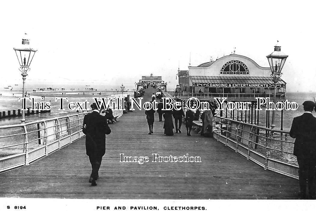 LI 2747 - Pier & Pavilion, Cleethorpes, Lincolnshire c1914