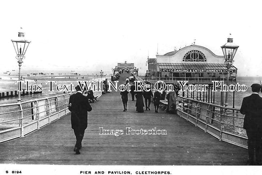 LI 2747 - Pier & Pavilion, Cleethorpes, Lincolnshire c1914