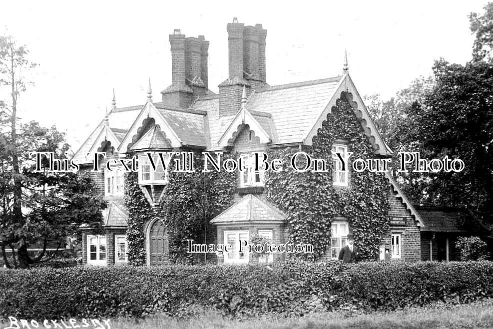 LI 2822 - Brocklesby Post Office, Lincolnshire