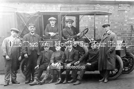 LI 3022 - Grimsby Factory Workers, Owners Car, Lincolnshire