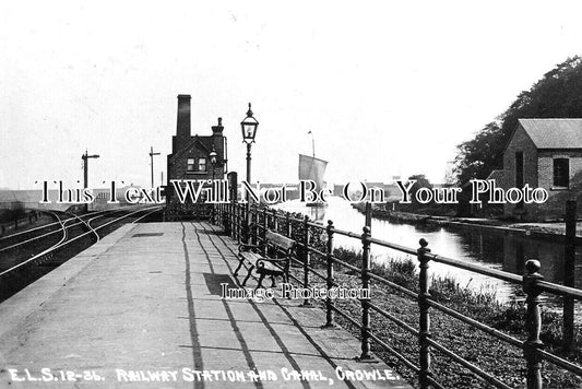 LI 3110 - Crowle Railway Station & Canal, Lincolnshire c1931