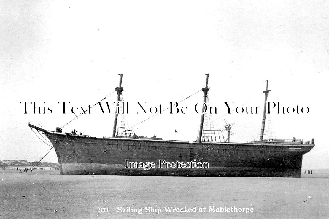 LI 3252 - Sailing Ship Shipwrecked At Mablethorpe, Lincolnshire