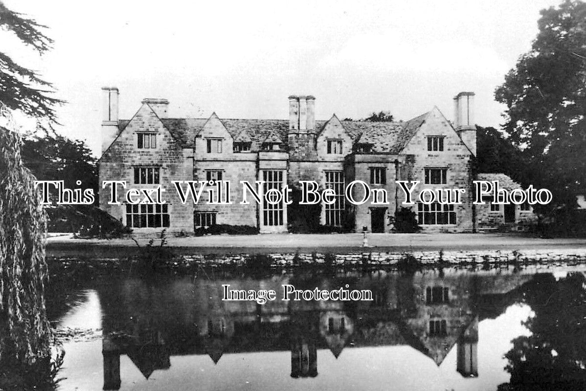 LI 3351 - The Hall, Greatford, Lincolnshire