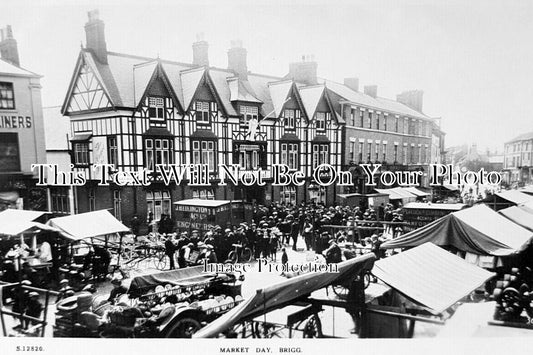 LI 3403 - Market Day, Brigg, Lincolnshire