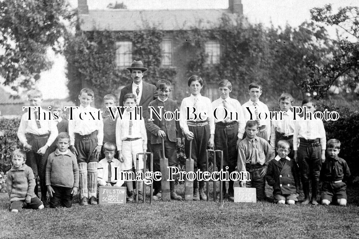 LI 3528 - Council School Cricket Team, Fulstow, Lincolnshire c1910