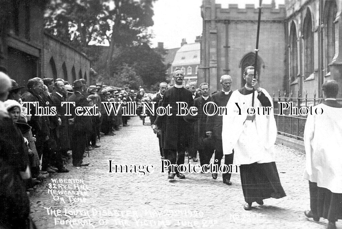 LI 3548 - Louth Flood Disaster Victims Funeral, Lincolnshire 1920