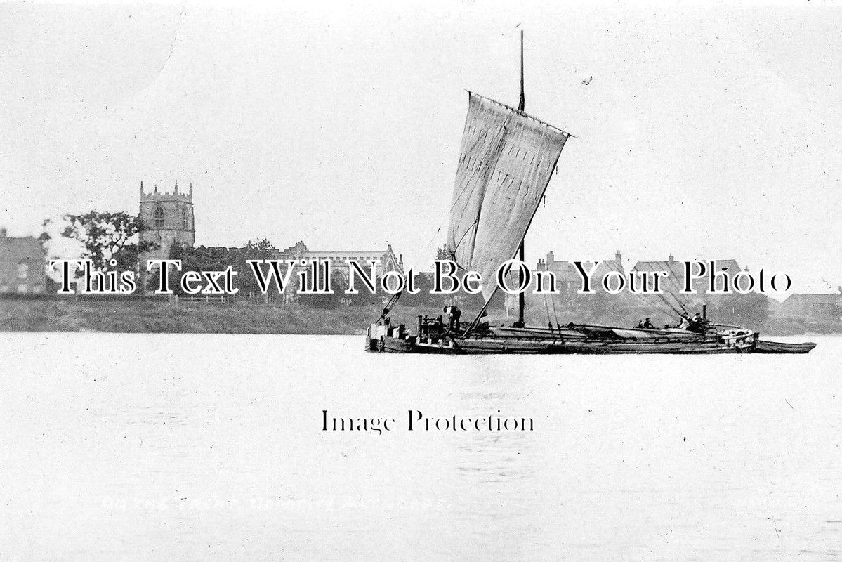 LI 402 - Barge On River Trent, Passing Althorpe, Lincolnshire