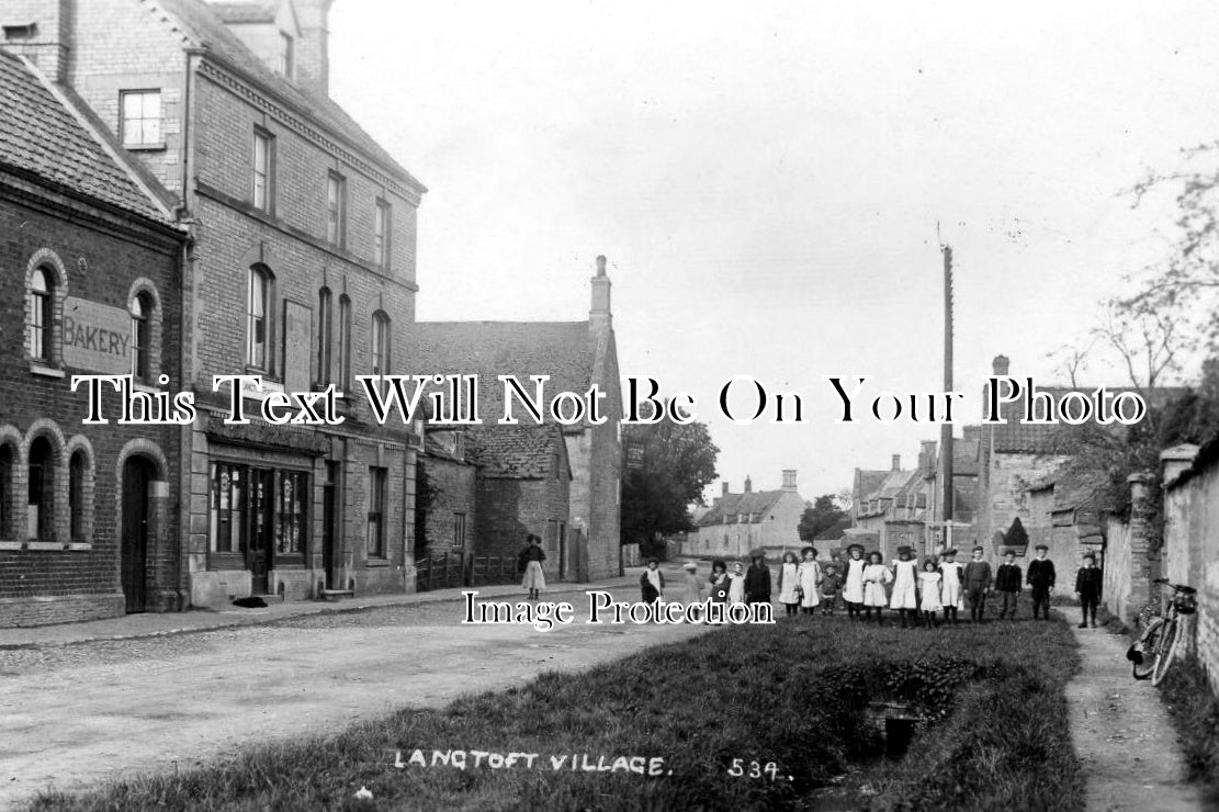 LI 429 - Langtoft Post Office, Lincolnshire c1927