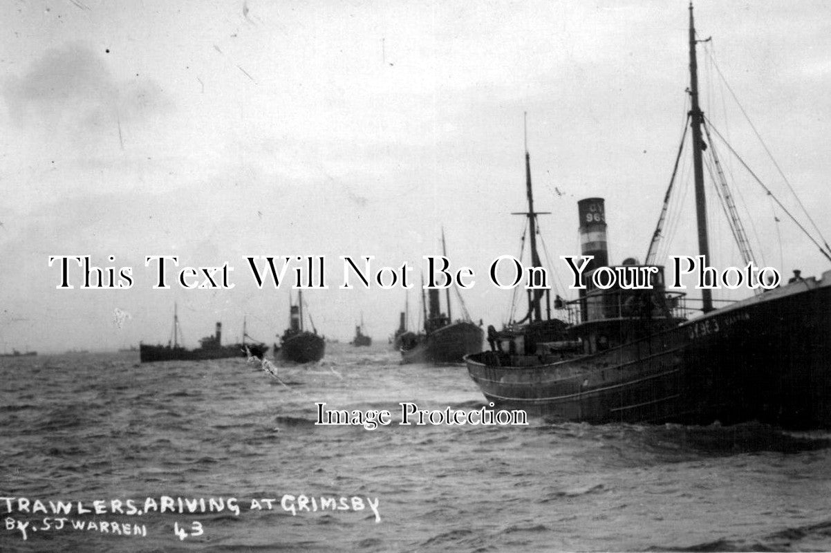 LI 466 - Trawlers Arriving At Grimsby, Lincolnshire