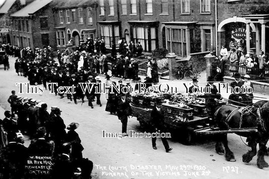 LI 598 - Flood Disaster, Louth, Lincolnshire c1920